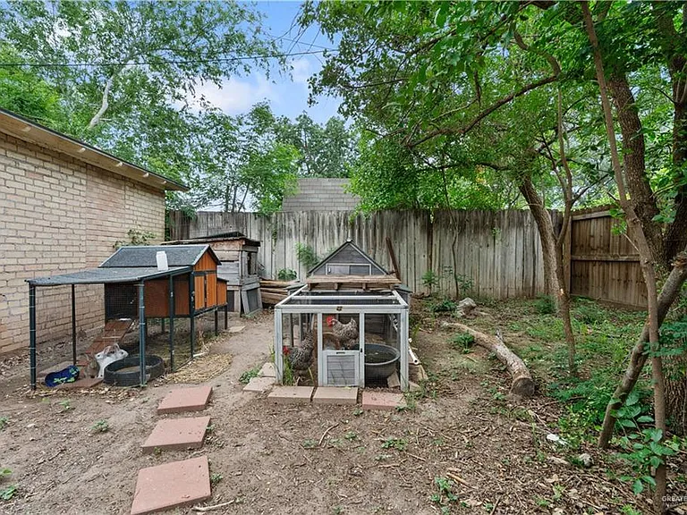 1114 S 8th Ave — Photo 14