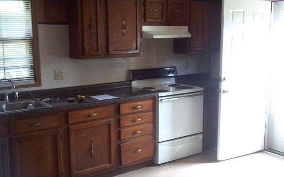 3rd image of 414 W Elizabeth St