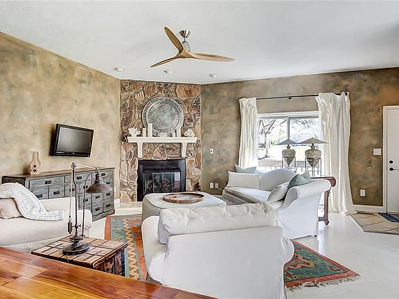 4th image of 212 Hermitage Ct