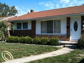 1st image of 15938 Ryland St