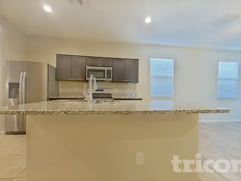 31062 W Mulberry Dr — Photo 6