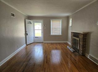 231 Newell Dr, Saint Louis, MO 63135