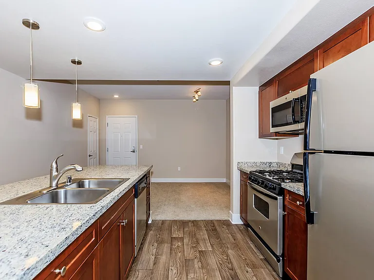 Sendero Gateway Apartment Homes — Photo 83