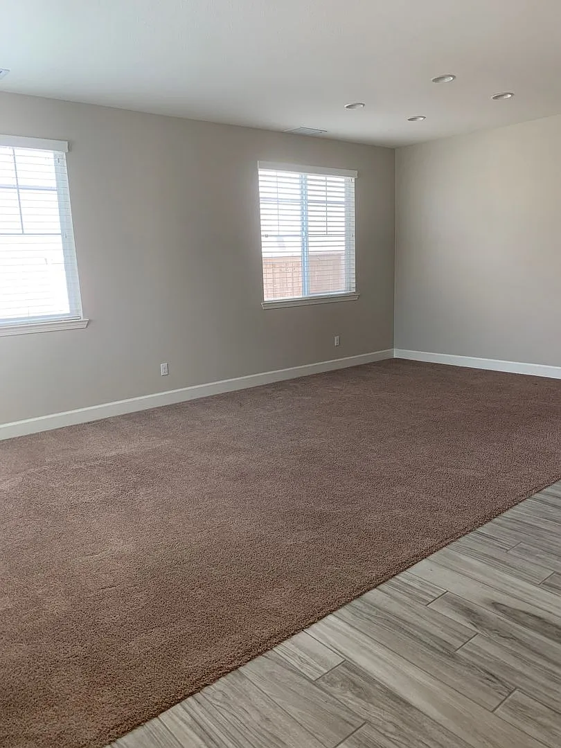 Rare 5 bedroom Executive Home in South Reno — Photo 1