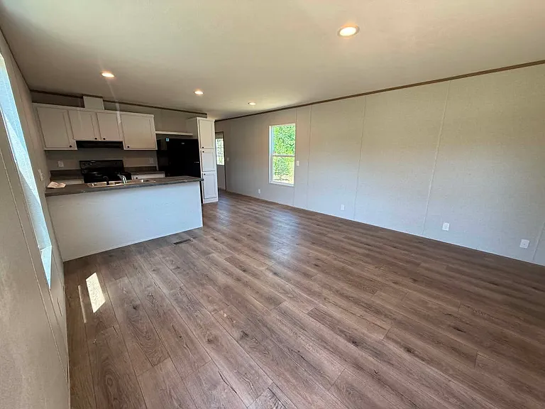 150 Dawn Dr — Photo 4