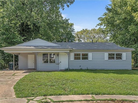 2nd image of 3405 Black Lake Cir