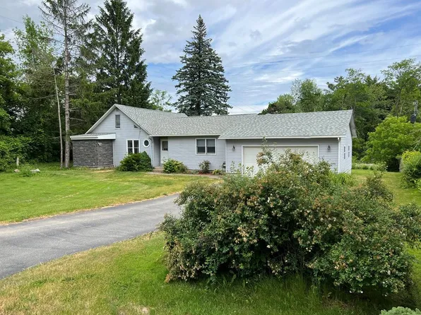 38 Halsey Ct, Plattsburgh, NY 12901