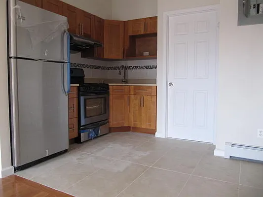 Rented by RR Williamsburg Inc. | media 73