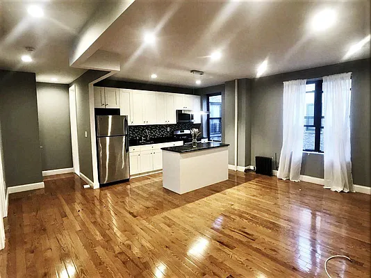 Rented by Bruma Realty LLC | media 24