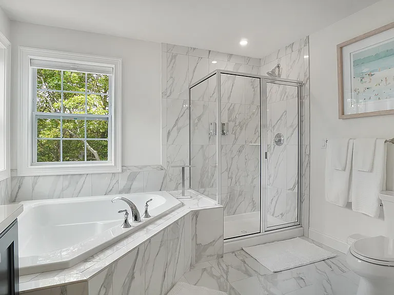 9 Greenway Ct — Photo 15
