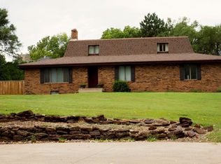 1949 Ridgeview Rd, Salina, KS 67401