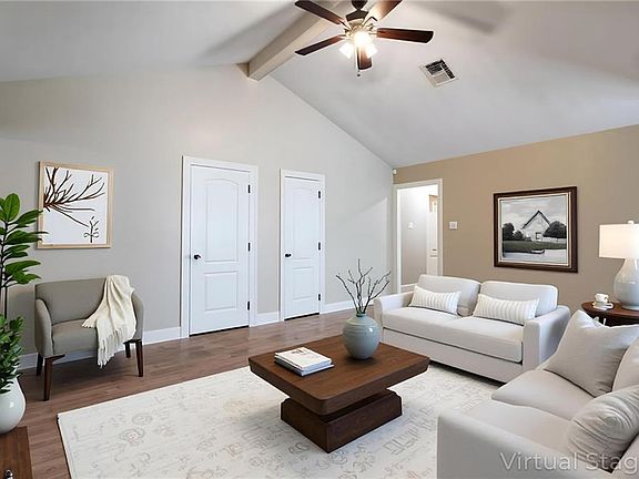 5th image of 2324 Williamsburg Dr