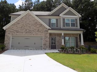 757 Overlook Glen Dr, Lawrenceville, GA 30045