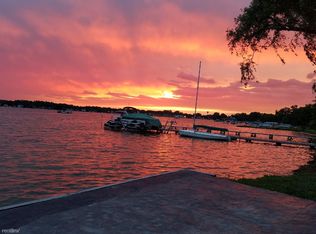 1133 E Lake Dr, Novi, MI 48377