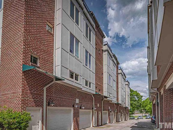 3rd image of 400 S Rosemary St #406
