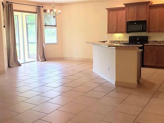 5th image of 13640 Troia Dr