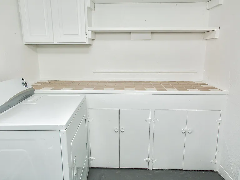 2620 S Holly St — Photo 71