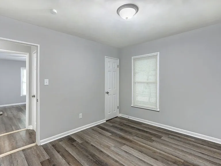 2104 Mississippi Ave — Photo 7