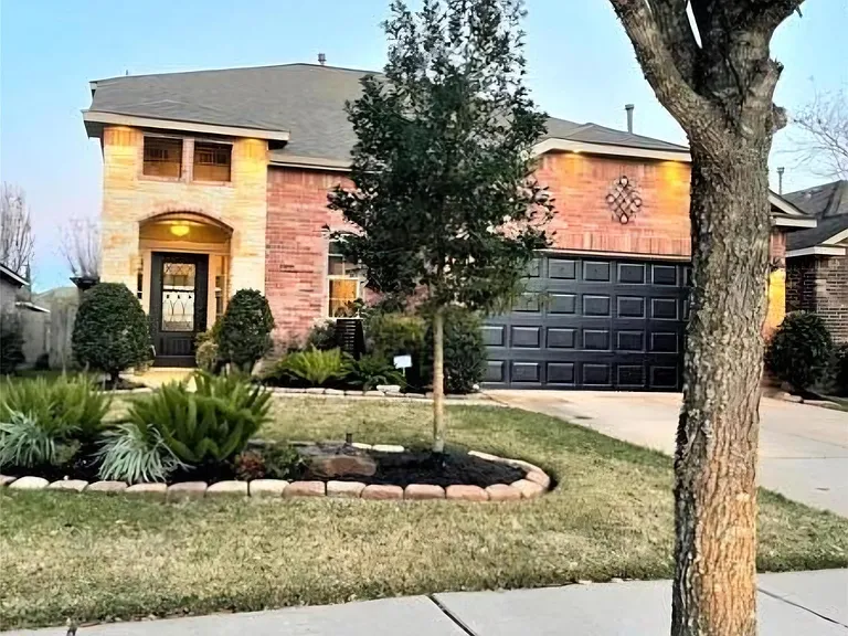 6119 Grassy Haven Ln — Photo 1