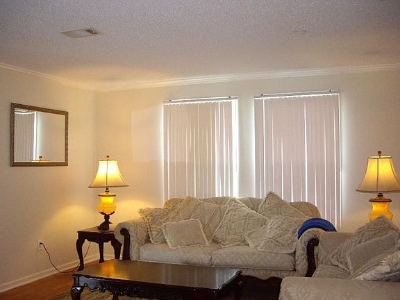 2nd image of 40 Persimmon Blvd