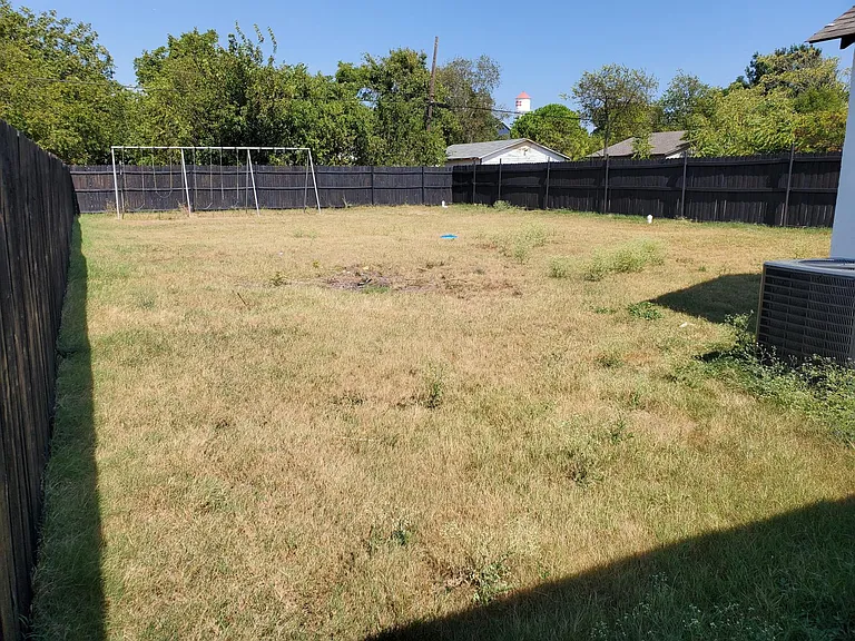 7026 Ash St — Photo 8