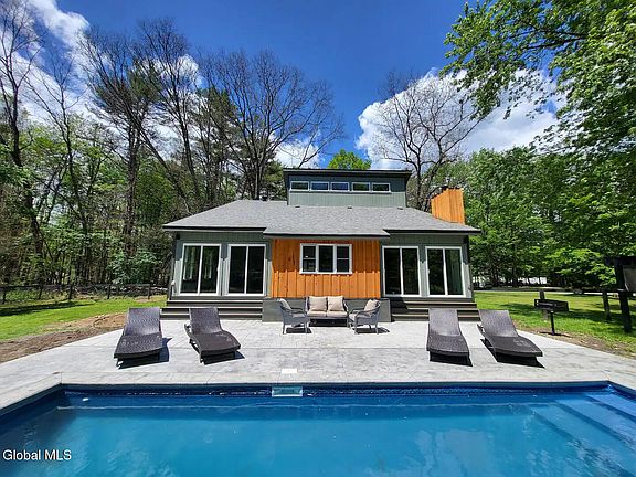 3rd image of 751 Corinth Road