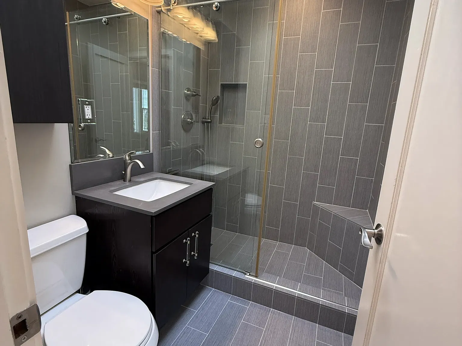 1 bed, 650 sqft, $4,995 — Photo 4