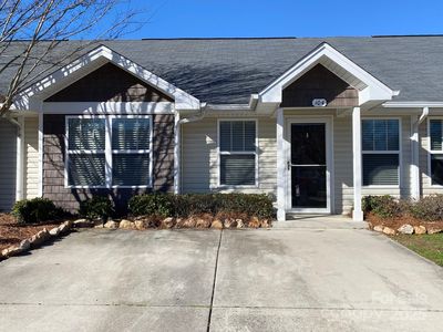 104 Lassiter Ct, Mount Holly, NC, 28120