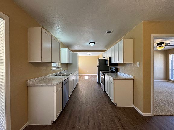 5th image of 1108 Duvall Dr