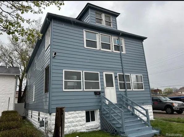 320 Hudson St, Wyandotte, MI 48192