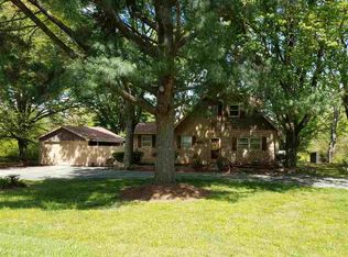 220 Castle Heights Rd, Bowling Green, KY 42103