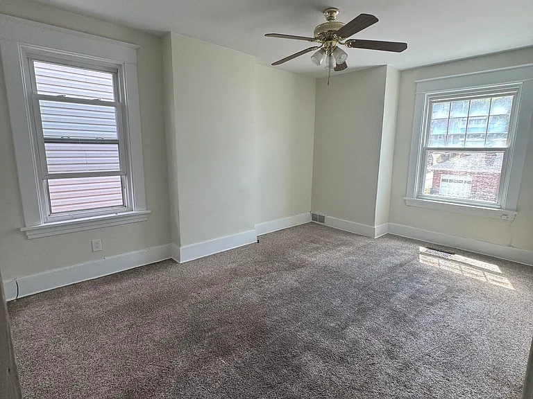 1037 Vance Ave — Photo 12