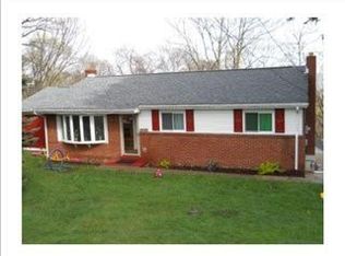 1880 Anderson Ave, Coraopolis, PA
