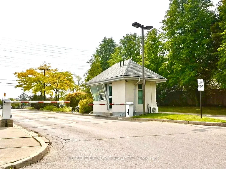 2177 Burnhamthorpe Rd W #1702 — Photo 8