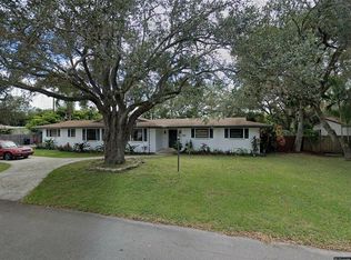8320 SW 162nd St, Palmetto Bay, FL 33157