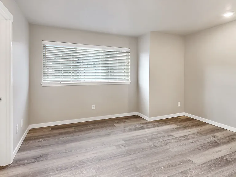 1841 Eastgate Loop — Photo 8