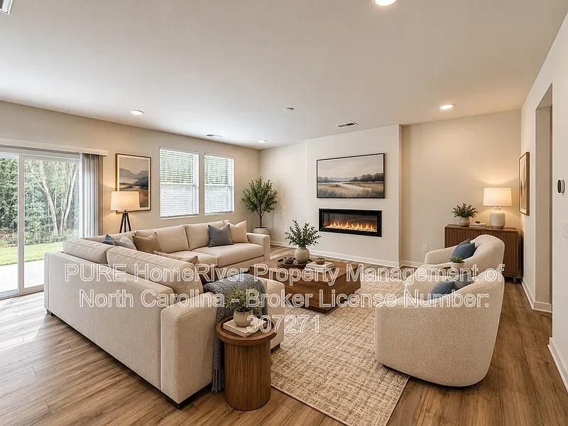 4 bed, 2.5 bath, 2097 sqft, $2,200 — Photo 2