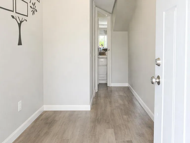 2053 Lanark Ct — Photo 2