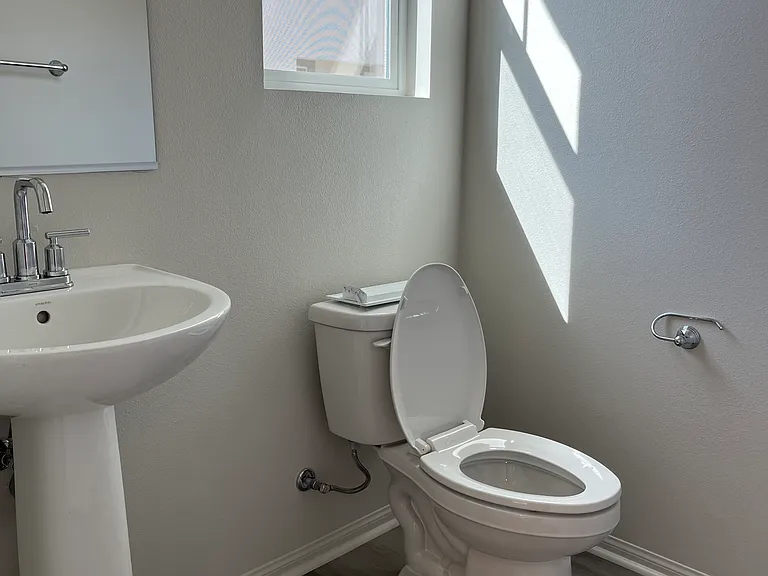 28019 Oakdale Dr — Photo 12