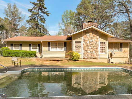 2004 Poplar Falls Rd, Lithonia, GA 30058