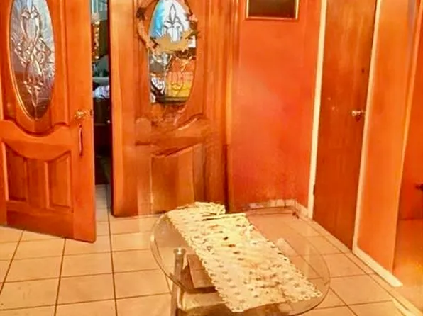 535 27th Street image 3 of 5