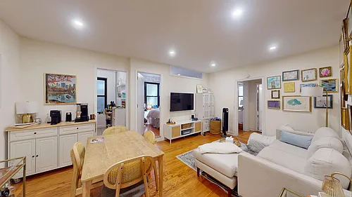 246 E 46th St #2M Photo 1