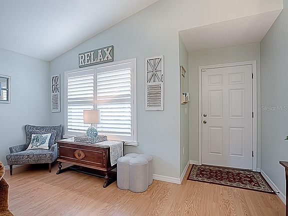 3rd image of 4933 NE 123rd Ln