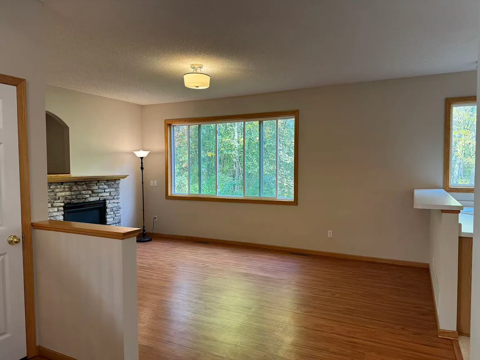 4 bed, 2600 sqft, $2,850 — Photo 3