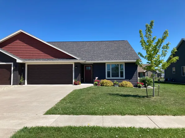 1947 Huckleberry Ave, Omro, WI 54963