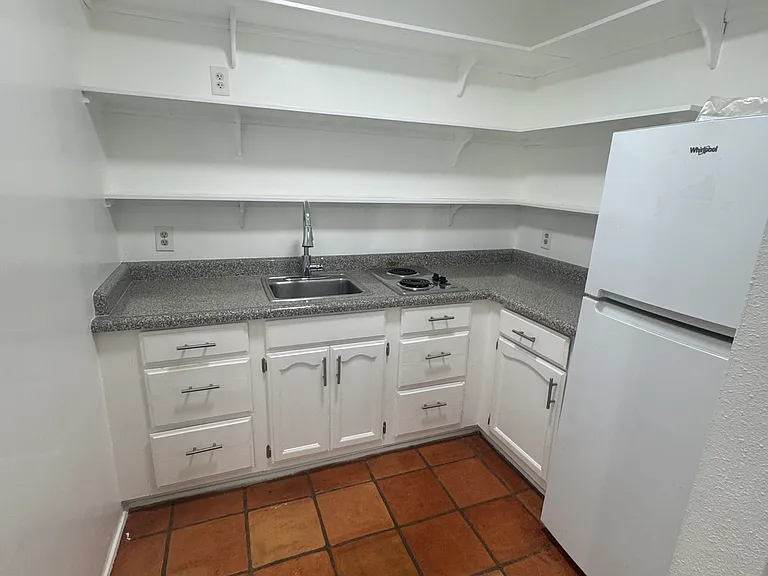 Sycamore Apartments — Photo 20
