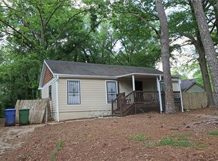 1465 Kennesaw Dr NW, Atlanta, GA 30318