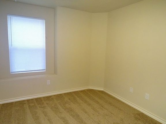 5th image of 6934 Lakeview Dr #101
