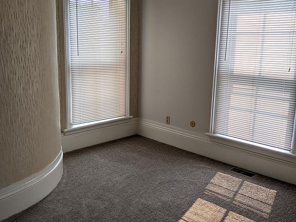 5th image of 411 Clinton St #2