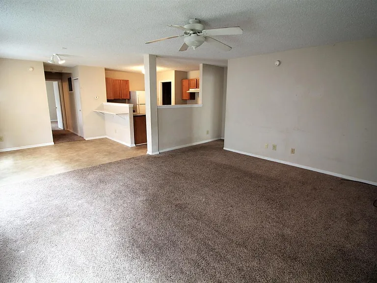 2612 Chilton Dr — Photo 2